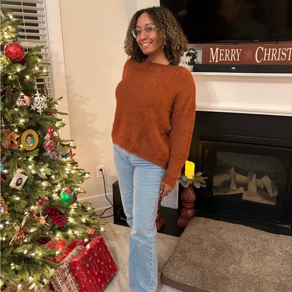 Cozy Rust Sweater - Picture 1 of 2